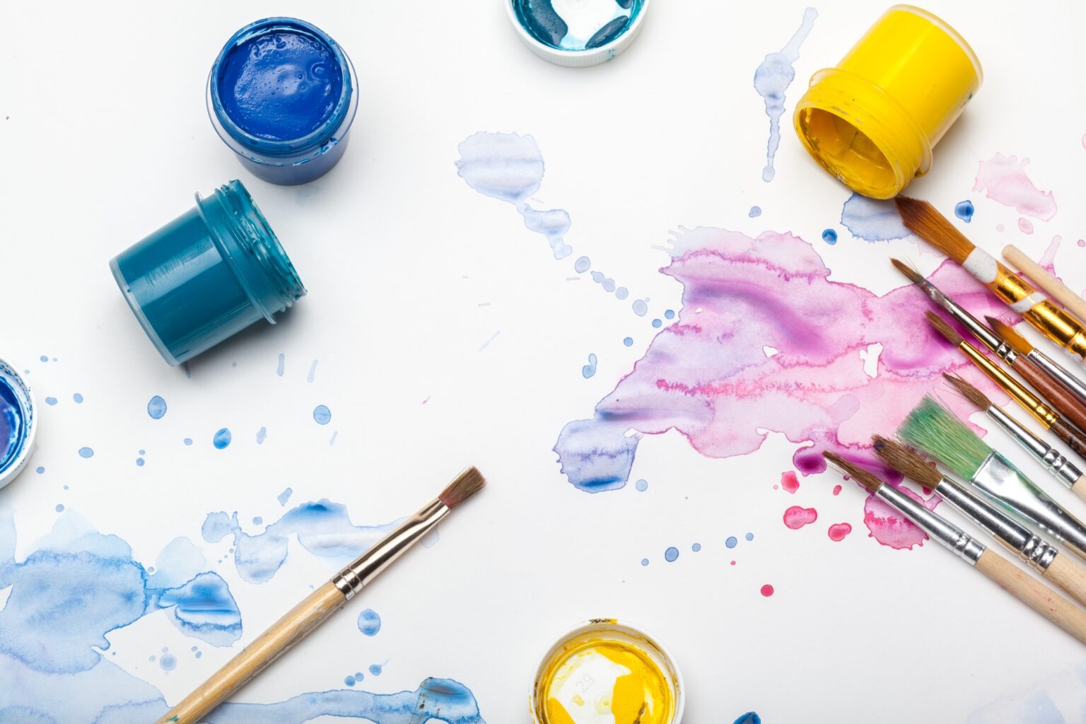 Summer Clubs 4 splashes of watercolor paint and painting supplies